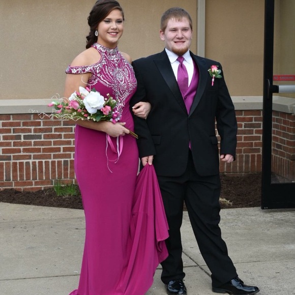 Prom dress - Picture 2 of 3